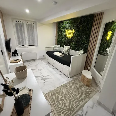 Jungle House,arr Autonome,proche Aeroport & Gare