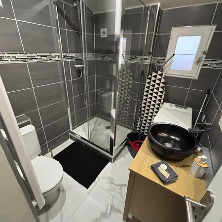 Апартаменты Jungle House,arr Autonome,proche Aeroport & Gare *