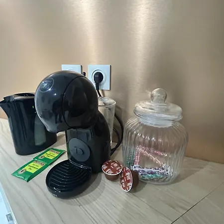 Jungle House,arr Autonome,proche Aeroport & Gare Апартаменты *