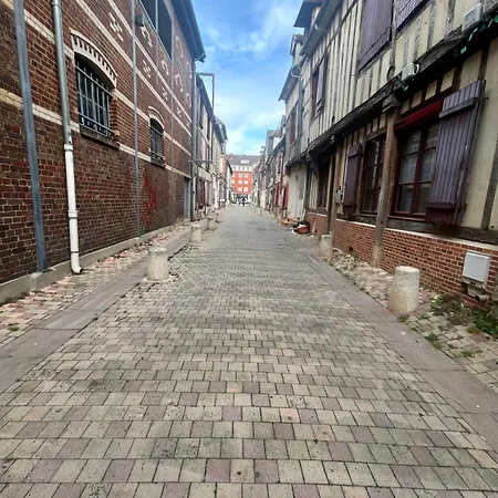 Jungle House,arr Autonome,proche Aeroport & Gare Бове